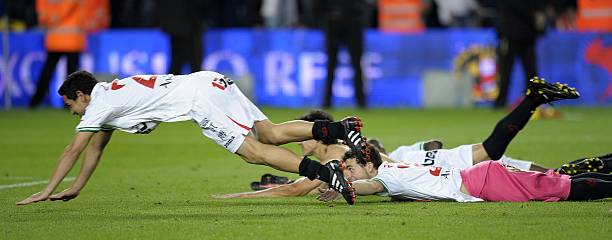 级锋线的对 级锋线的对