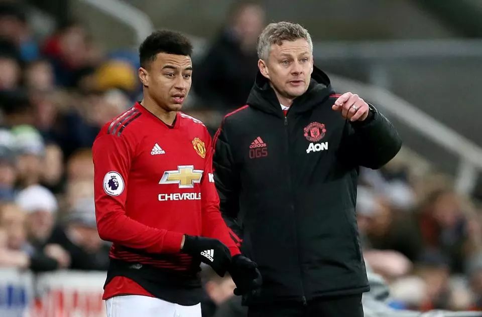 下展示了她 下展示了她